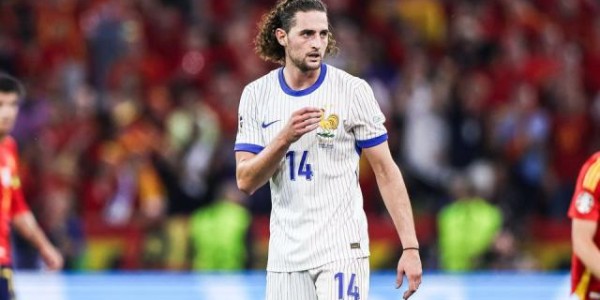 薪水折半反水马赛，盛年拉比奥前程遭“虎妈”贻误？