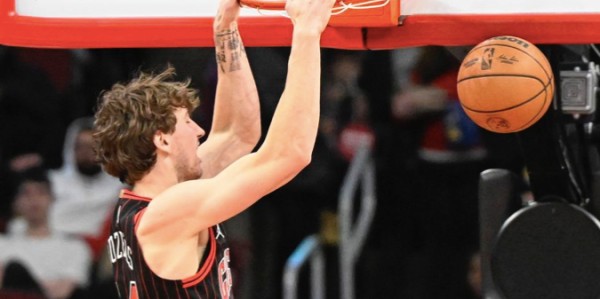 开云中国官方网站-爆大冷！残阵快船28分溃败：6连胜遭终结，哈登三节24分6失误