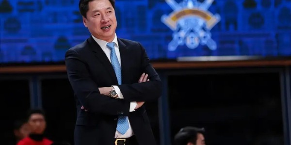 打进四强的幕后功臣！李春江已经离开山西男篮，定居东莞|季后赛|广东男篮|江苏男篮|上海男篮|李京龙_新浪体育_新浪新闻